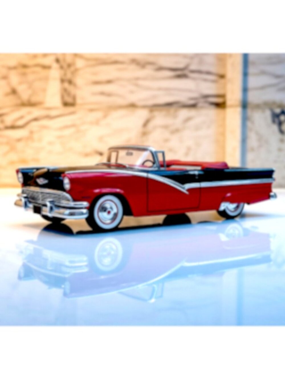 Ertl American Muscle 1956 Ford Fairlane Sunliner 1:18 Scale